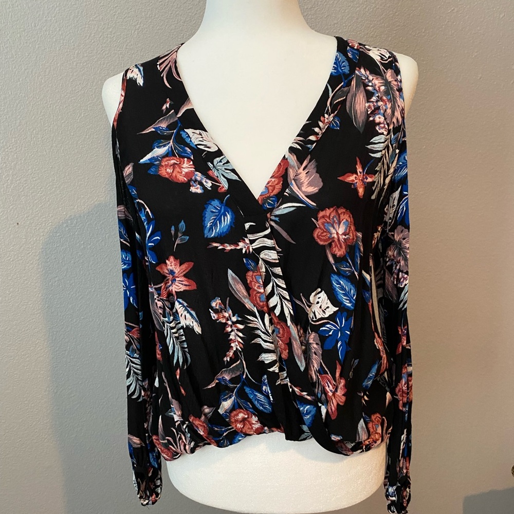 Lush cold shoulder top